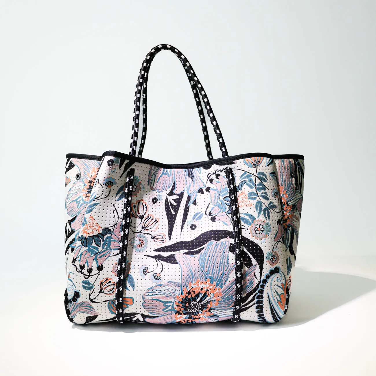 BLOSSOM WHITE SET: EVERYDAY TOTE   OVERSIZED WRISTLET POUCH   PASSPORT WALLET
