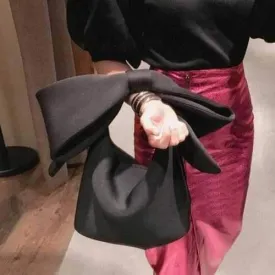 Large Bowknot Wristlet Handbag - Black